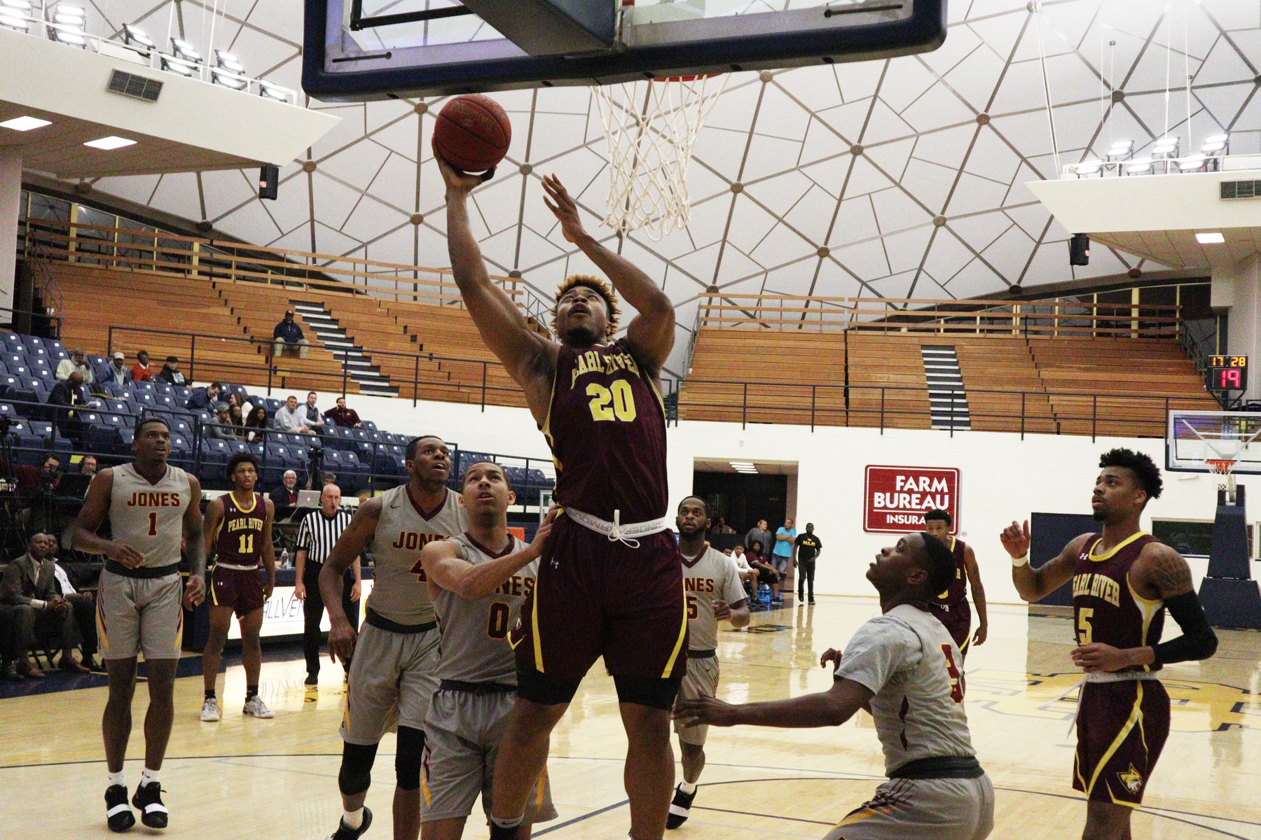 Pearl River and Jones College faced off in the Region XXIII Tournament semifinals on Thursday, March 7, 2019, at Mississippi College in Clinton, Miss. (PATRICK OCHS/PRCC ATHLETICS)