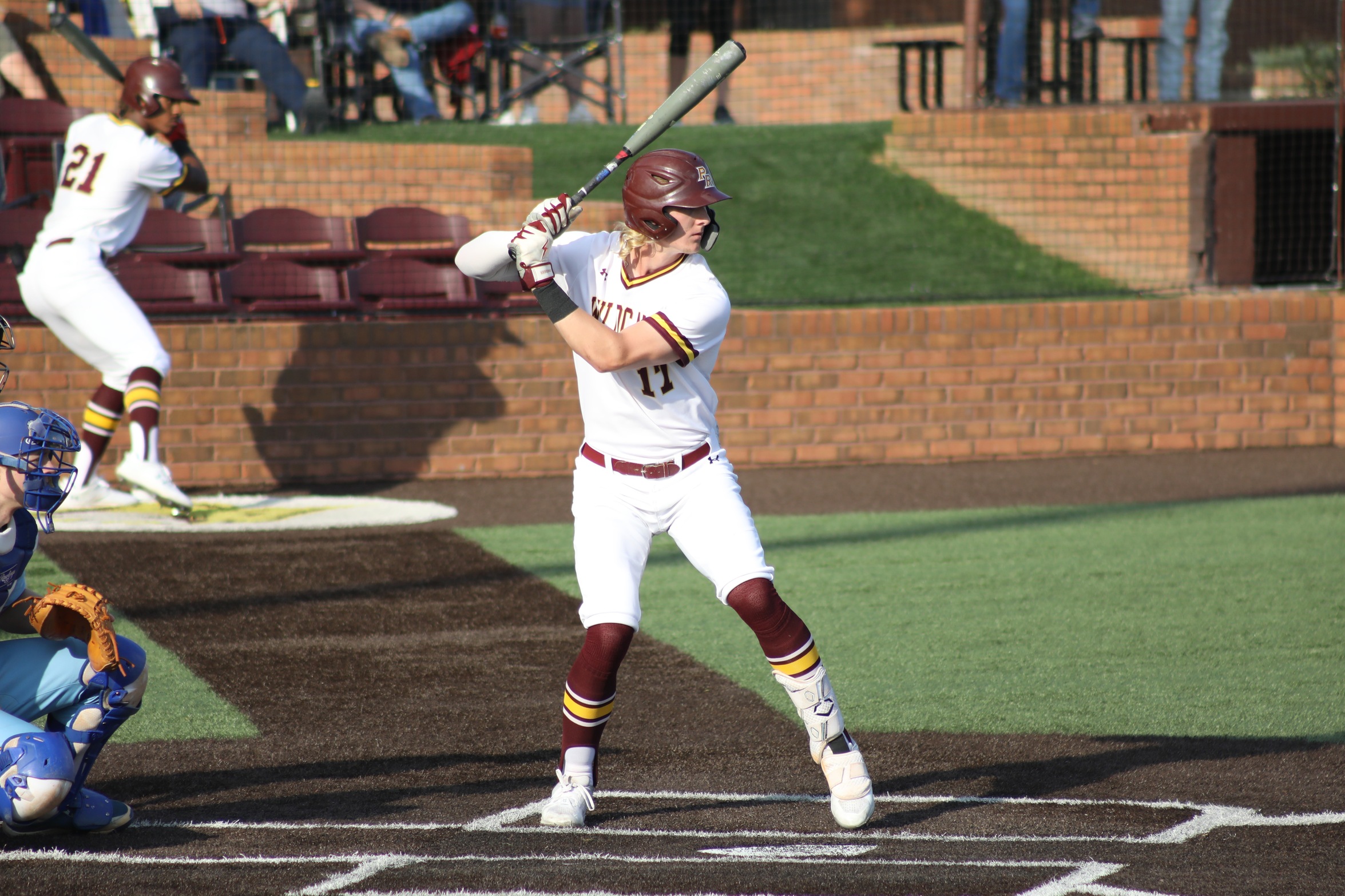 No. 1 Pearl River splits twin bill against pair of rivals