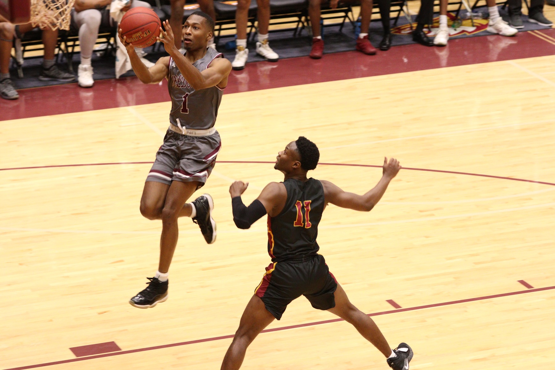 Jones makes No. 17 Pearl River sweat, but Wildcats come through in clutch