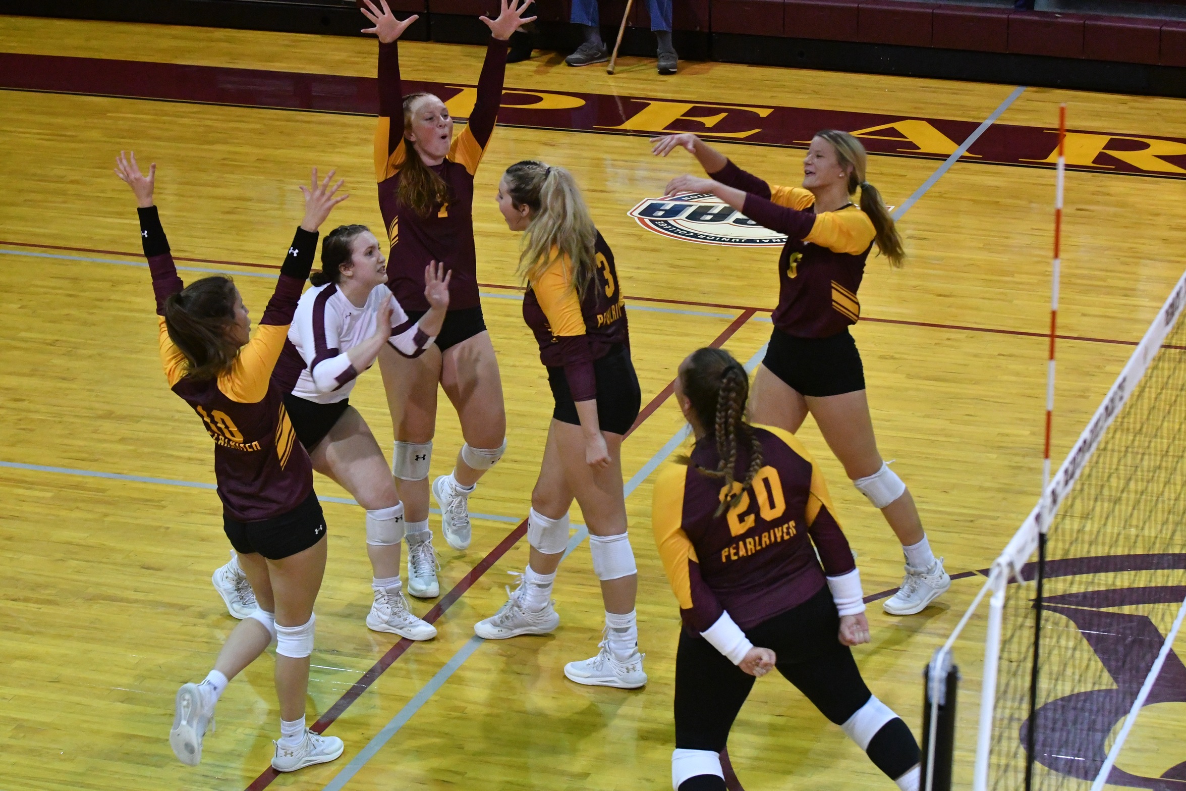 Pearl River volleyball splits day two of Pensacola State tournament