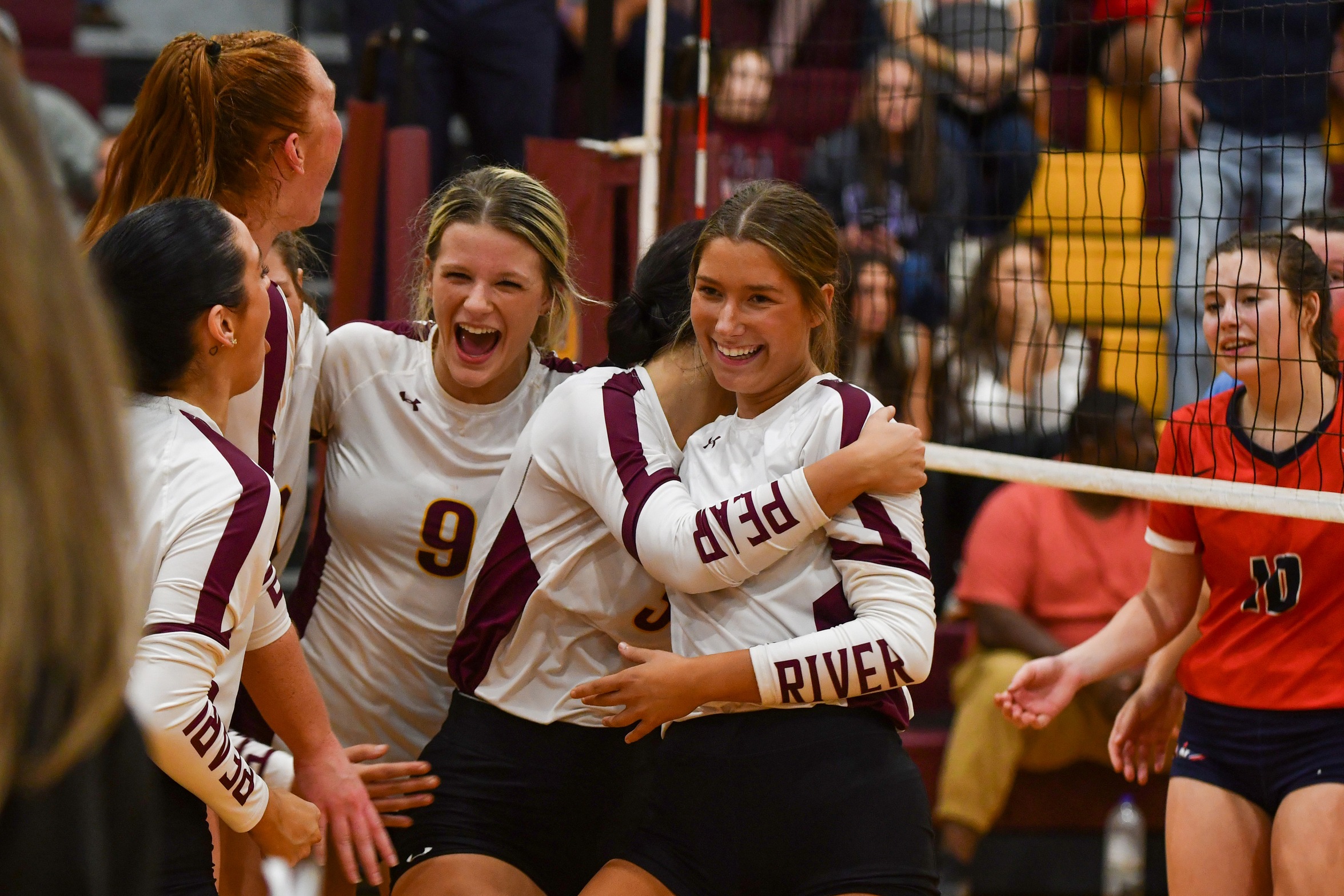 Pearl River volleyball dominates in-state rival