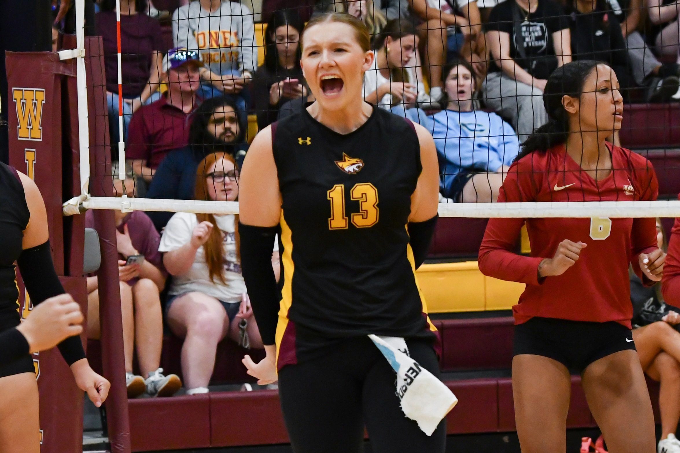 Morgan Mears (Hurley; East Central) celebrates after a big point against Jones College (Melany Carrasco).